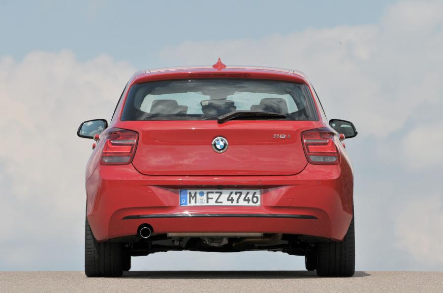  BMW 118i Sport Line 2011 года  (фото 41 из 185)